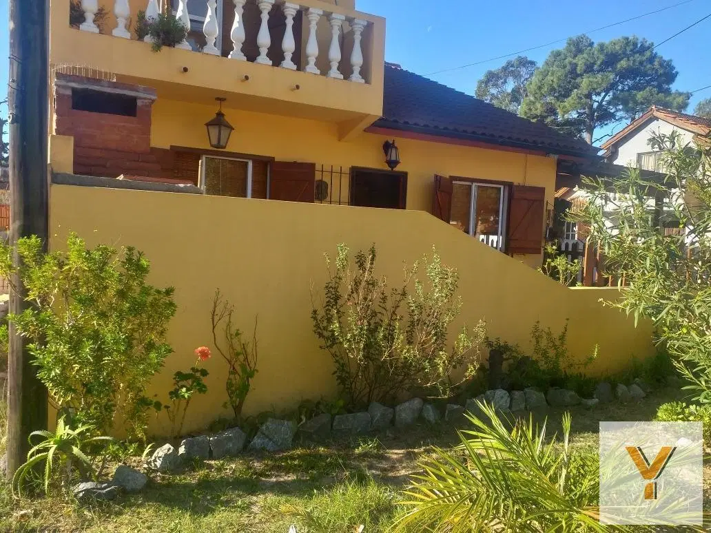 Duplex en venta - 3 dormitorios 2 baños - 95mts2- Mar Del Tuyu 5