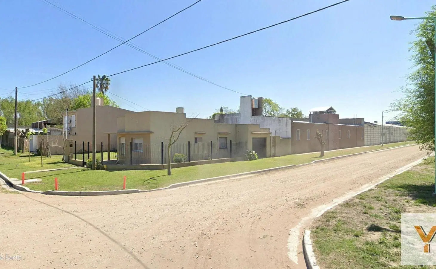 Casa en venta - 2 Dormitorios 1 Baño - 304mts2 - Saladillo 5