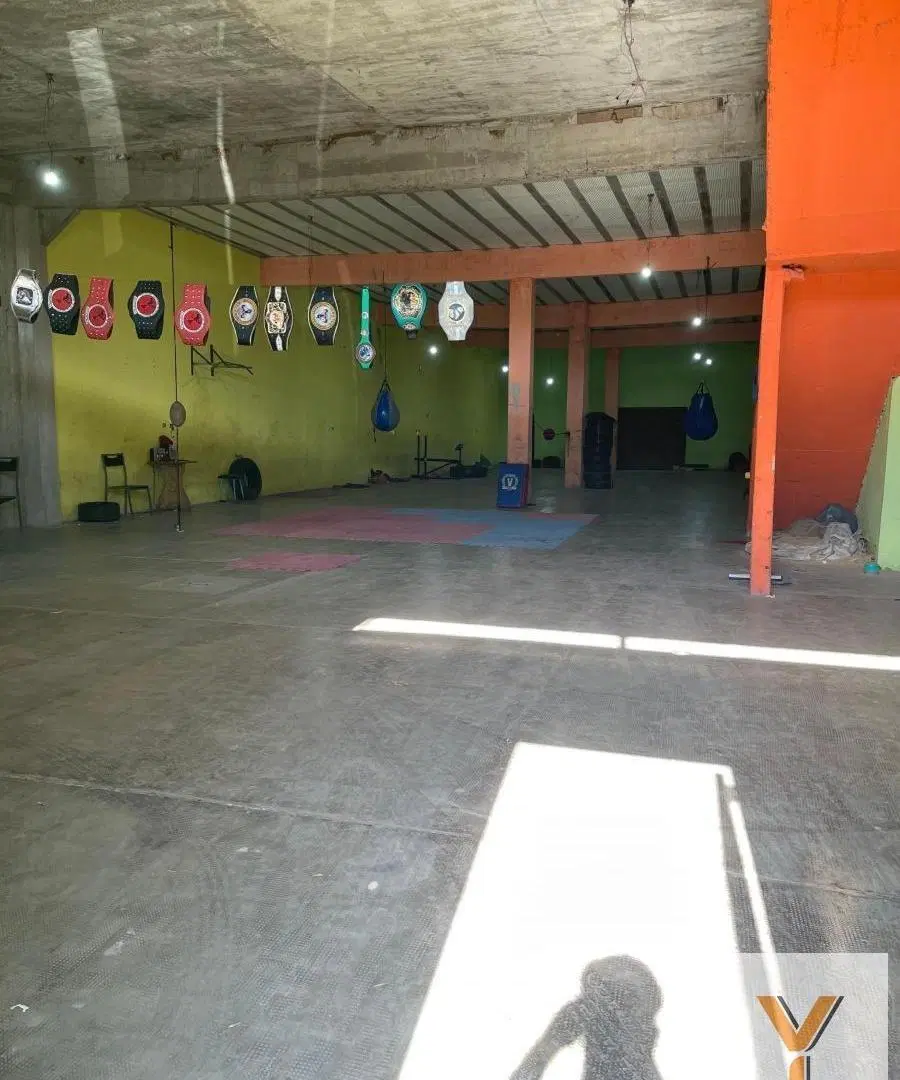Depósito en venta - 2 Baños - Gonzalez Catan 2