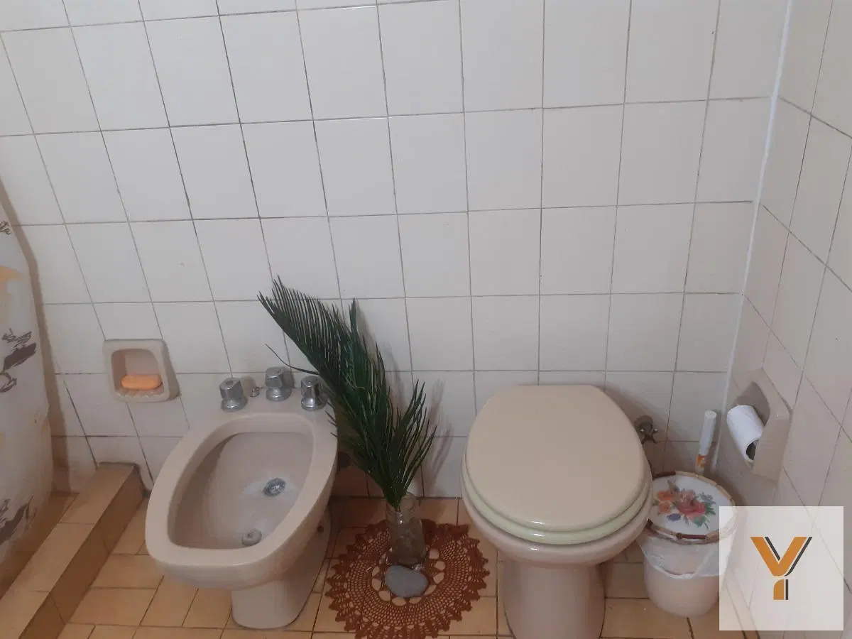 Casa en venta - 2 dormitorios 2 baños - local - patio - 300mts2- Tortuguitas 5