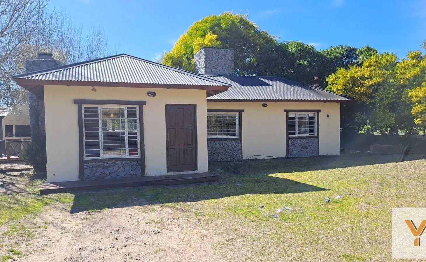 Casa en venta - 3 Dormitorios 2 Baños - Mar Azul 1