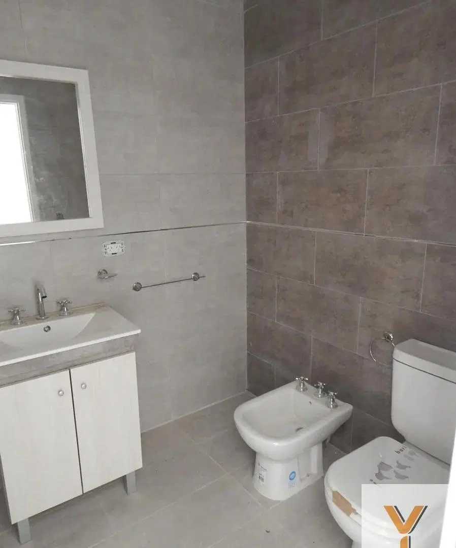 Casa en venta - 2 Dormitorios 1 Baño - 80mts2 - Chivilcoy 4
