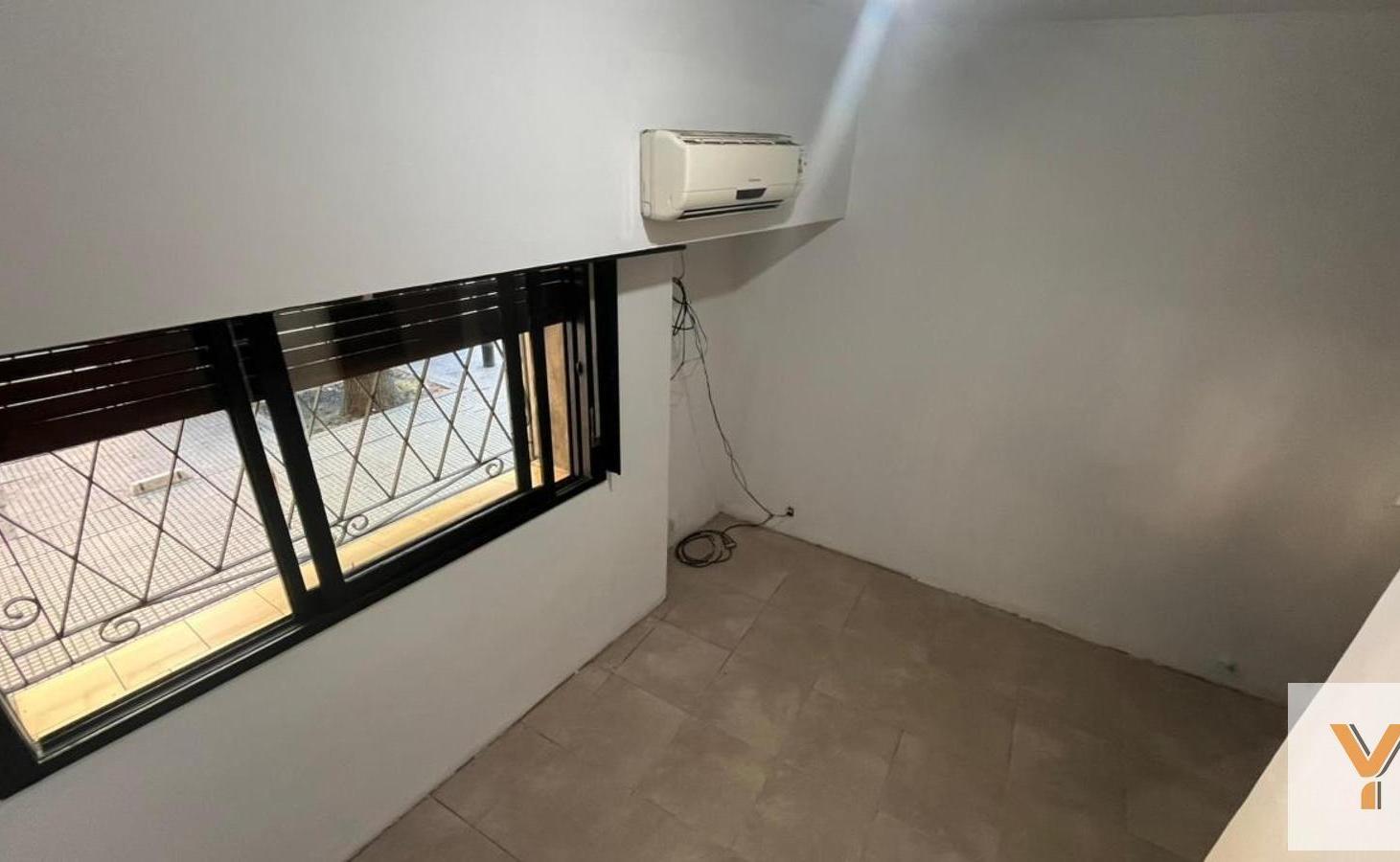 Foto de PH en Venta - 2 Dormitorios 1 Baño - 90mts - Barracas, imagen 2