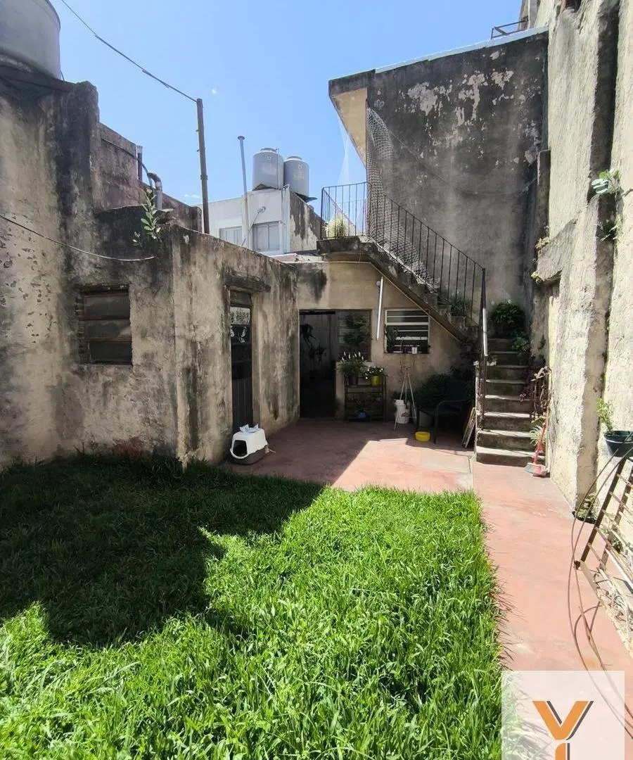 Casa en Venta - 3 Dormitorios 3 Baños - 270mts - Barracas 2