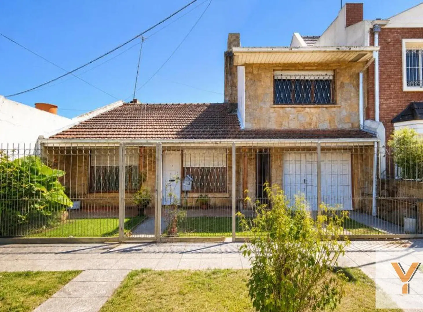 Casa en Venta - 4 Dormitorios 2 Baños - 201mts - Mar Del Plata 3
