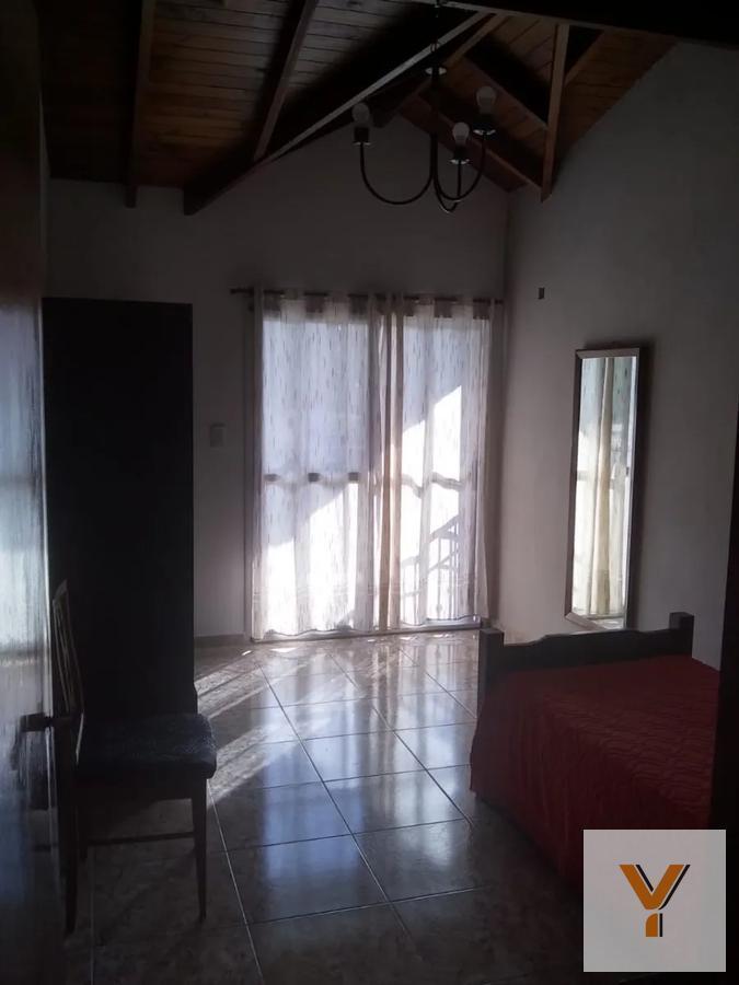 Foto de Casa en venta - 4 dormitorios 2 baños - Cochera - 180mts2 - Mar Chiquita, imagen 4