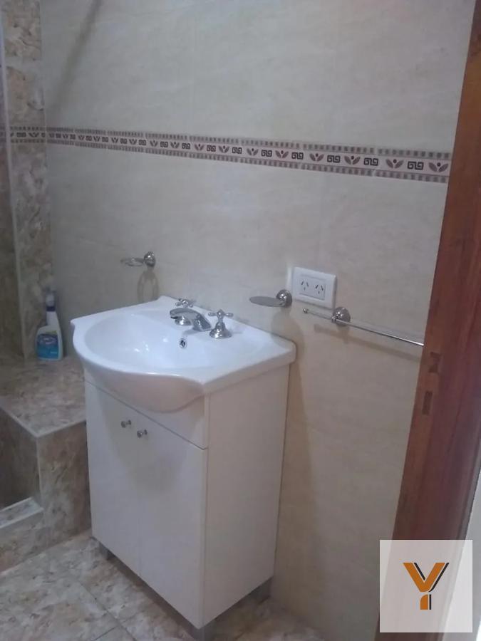 Foto de Casa en venta - 4 dormitorios 2 baños - Cochera - 180mts2 - Mar Chiquita, imagen 5