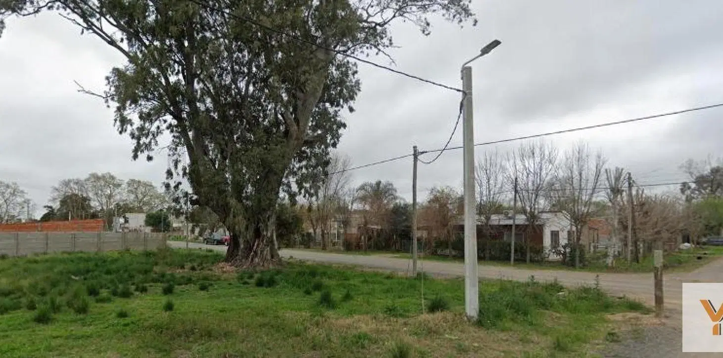 Terreno en venta - 261Mts2 - Alejandro Petión 2