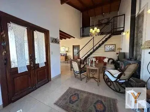Casa en venta - 3 Dormitorios 2 Baños - 150Mts2 - General Alvarado 2