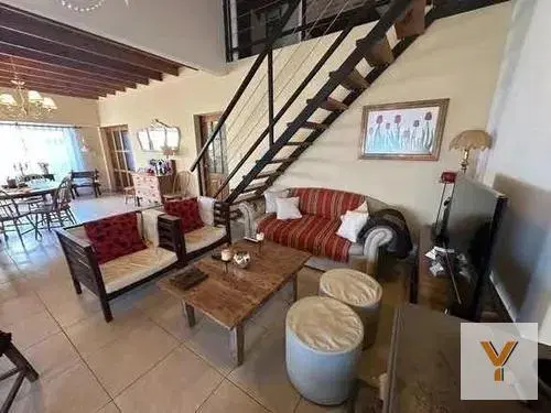 Casa en venta - 3 Dormitorios 2 Baños - 150Mts2 - General Alvarado 3