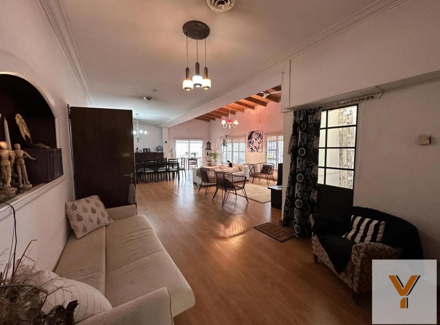 Foto de Casa en venta - 4 Dormitorios 3 Baños - Tandil, imagen 3