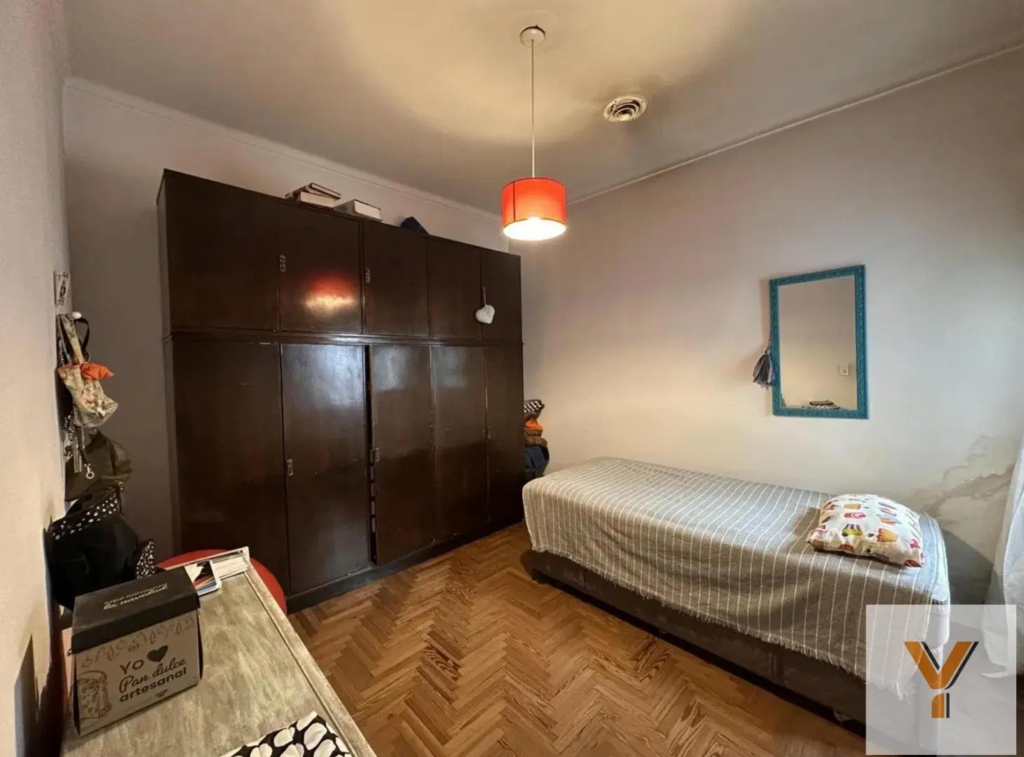 Casa en venta - 4 Dormitorios 3 Baños - Tandil 2