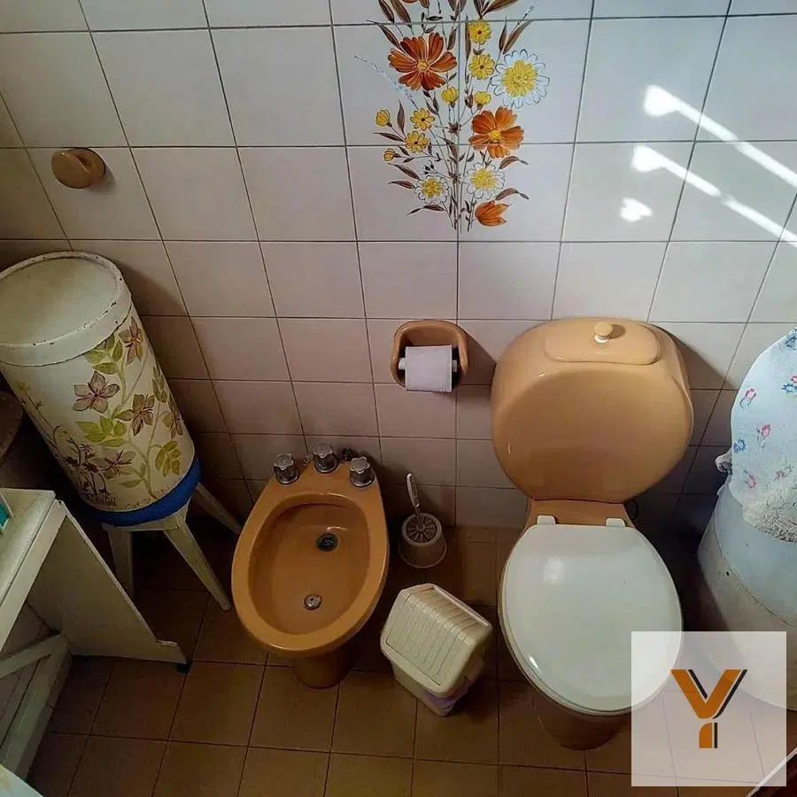 Casa en venta - 3 Dormitorios 2 Baños - 421mts2 - Moreno 5