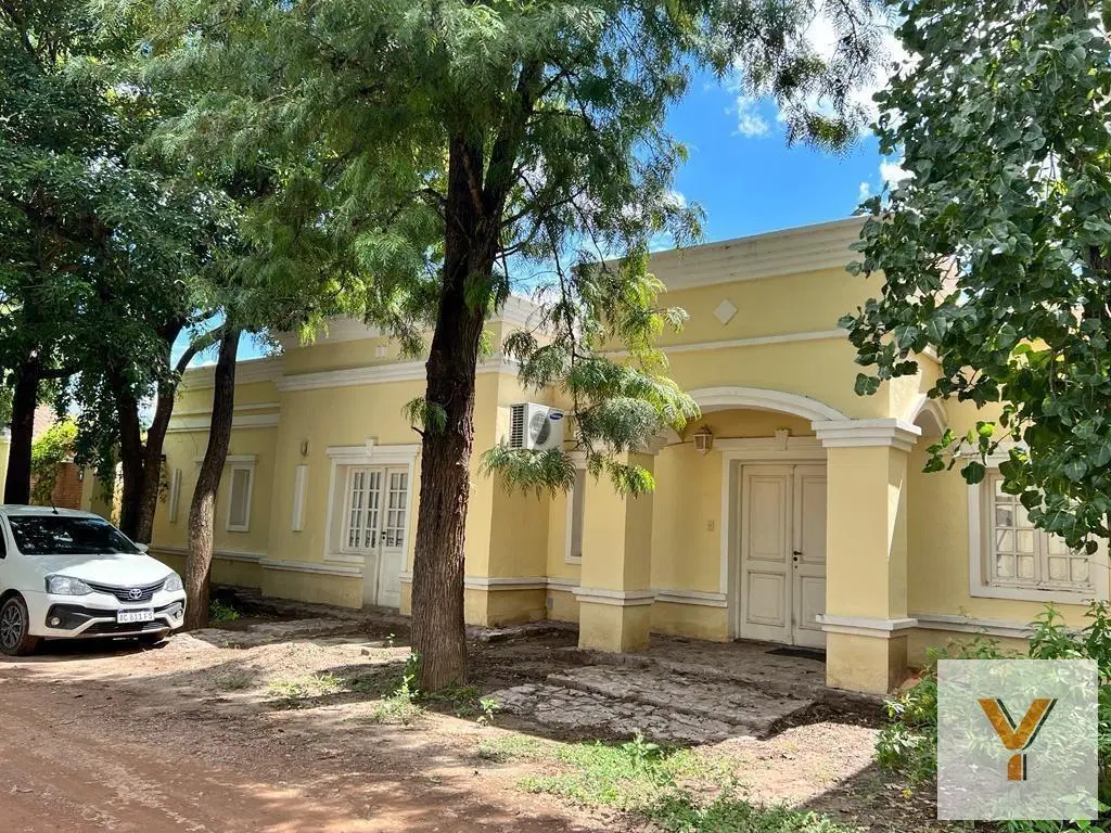 Casa en venta - 4 Dormitorios 4 Baños - Cochera - 620Mts2 - Santiago del Estero 4