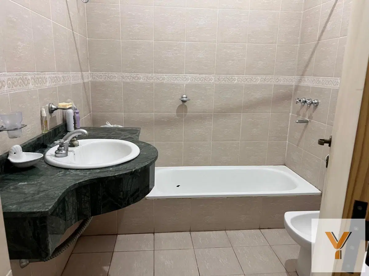 Casa en venta - 4 Dormitorios 4 Baños - Cochera - 620Mts2 - Santiago del Estero 3