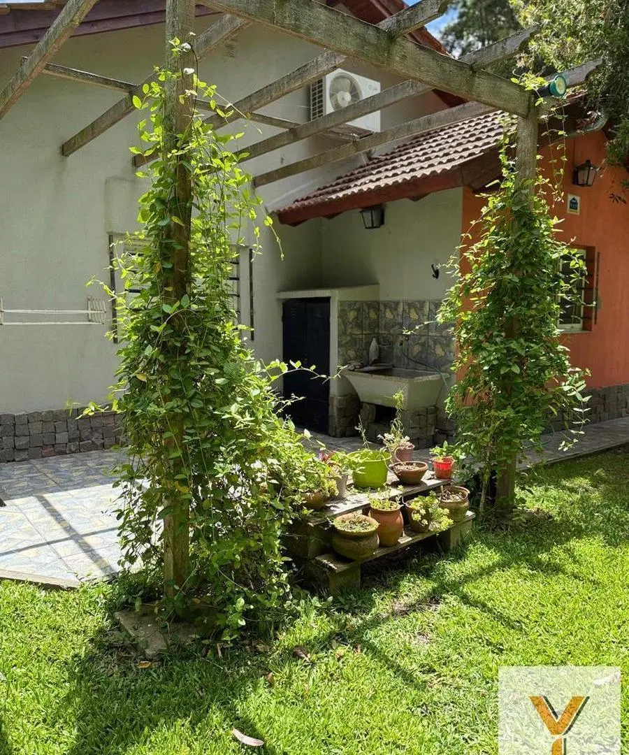 Casa en venta - 2 Dormitorios 2 Baños - Cochera - 1.000Mts2 - Chascomús 4