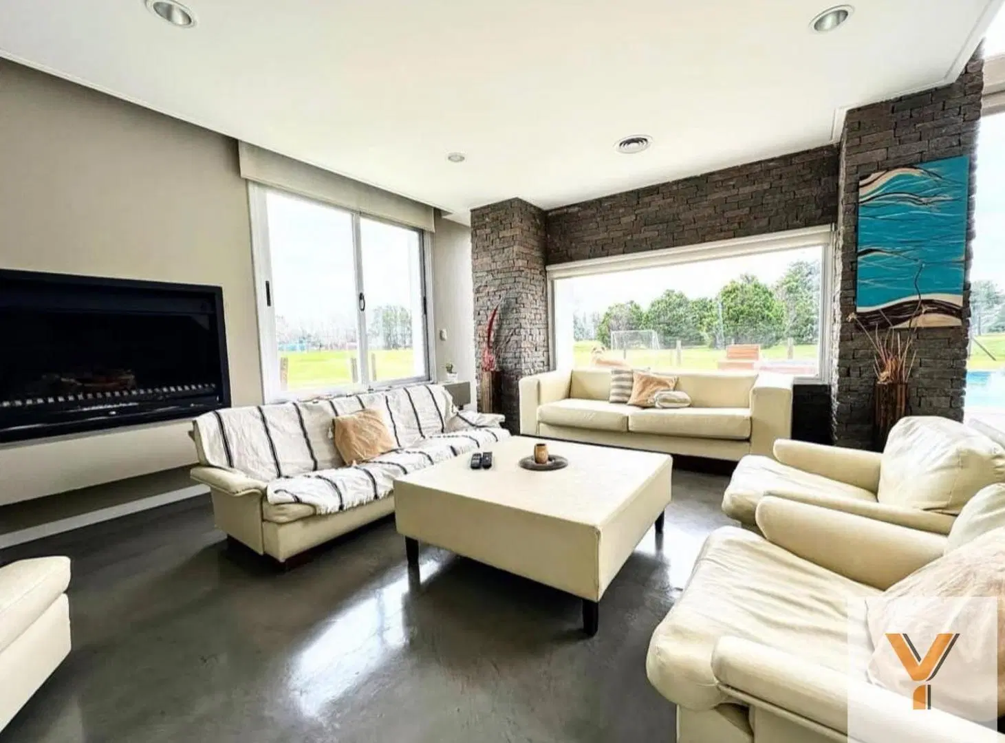 Casa en venta - 6 Dormitorios 6 Baños - El Venado 5