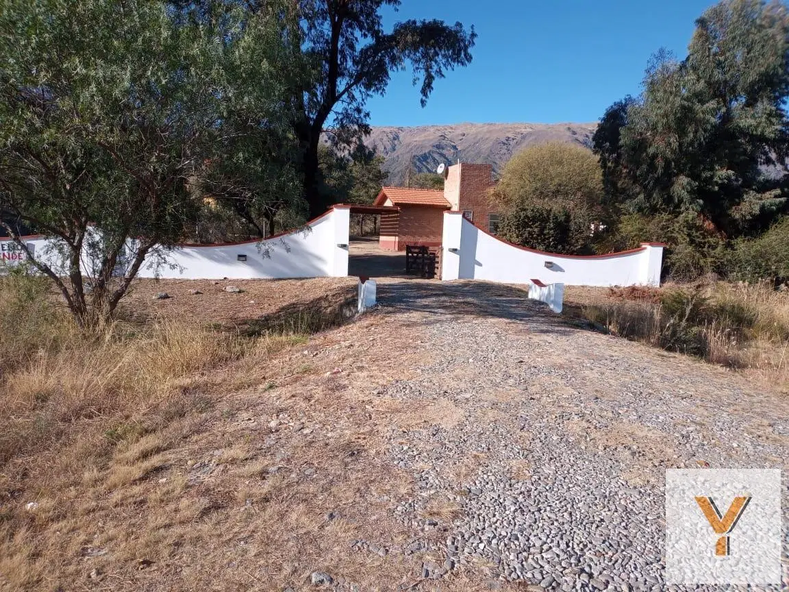 Edificio Comercial en venta - 4 Chalets - 2.500Mts2 - San Luis 2