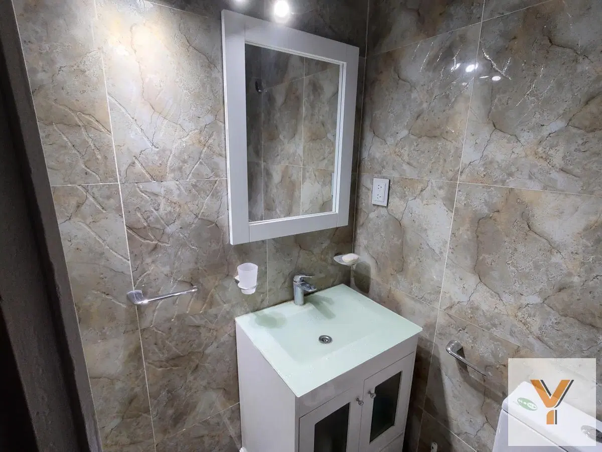 Casa en venta - 4 Dormitorios 4 Baños - Morón 8