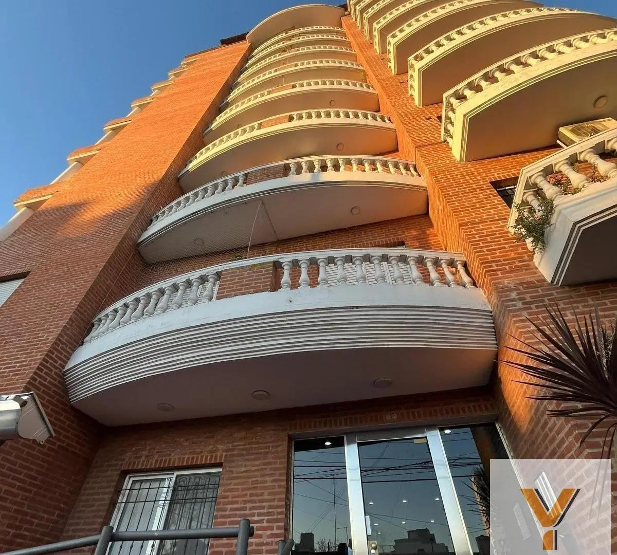 Departamento en venta - 3 Dormitorios 2 Baños - 117mts2 - Berazategui 8
