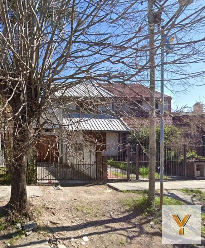 Dúplex en venta- 3 Dormitorios 2 Baños - 248Mts2 - Bernal 5