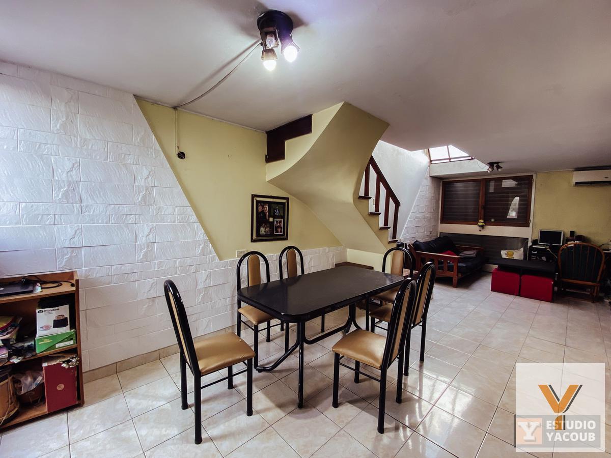 Foto de Duplex en venta - 2 dormitorios 1 baño - 85mts2 - La Plata, imagen 2