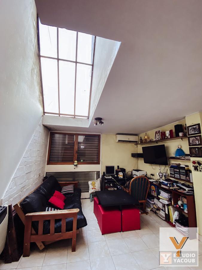 Foto de Duplex en venta - 2 dormitorios 1 baño - 85mts2 - La Plata, imagen 3