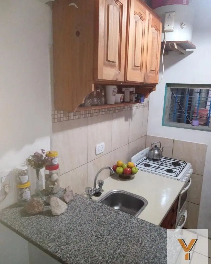 Casa en venta - 2 Dormitorios 1 Baño - 86Mts2 - Villa Parque Sicardi 8
