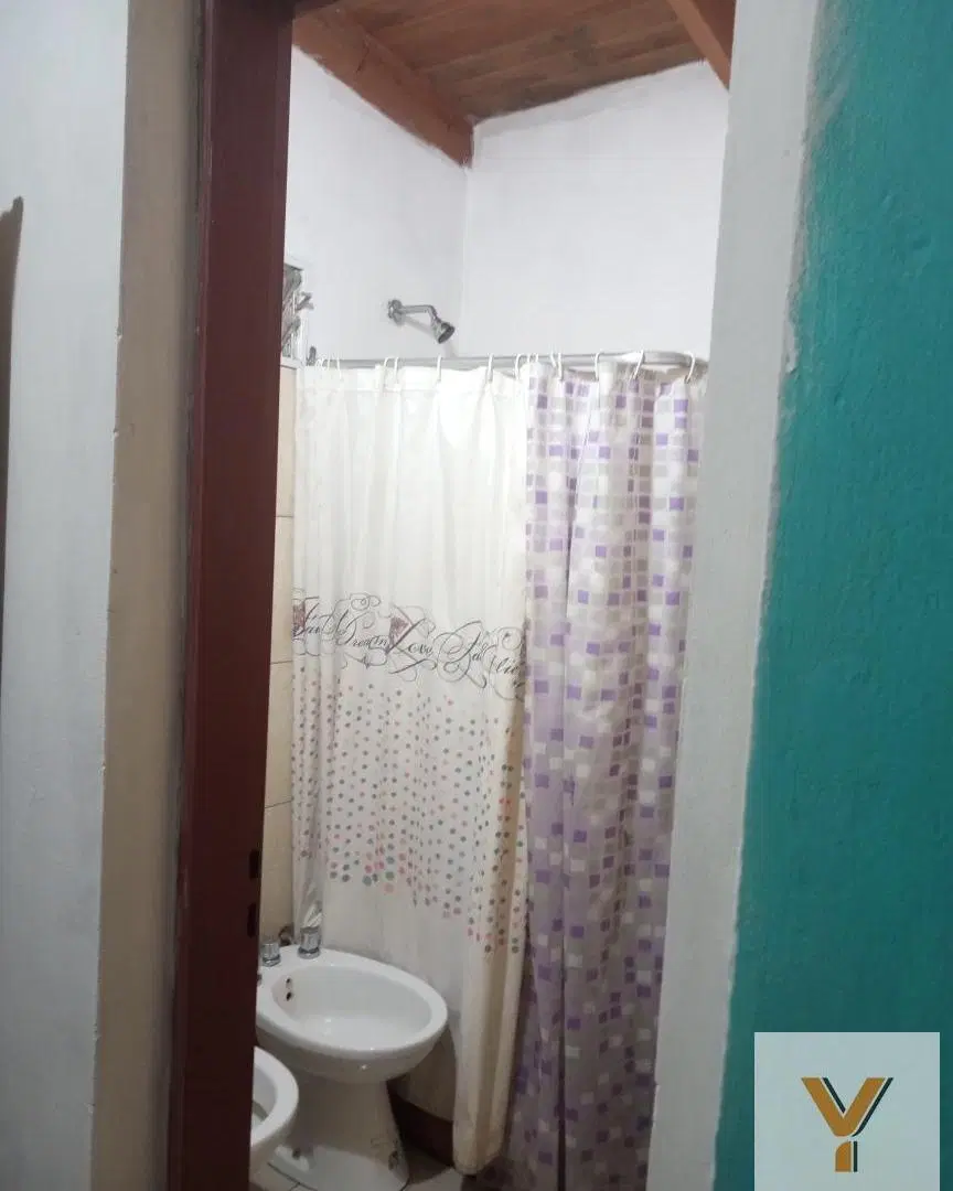 Casa en venta - 2 Dormitorios 1 Baño - 86Mts2 - Villa Parque Sicardi 1