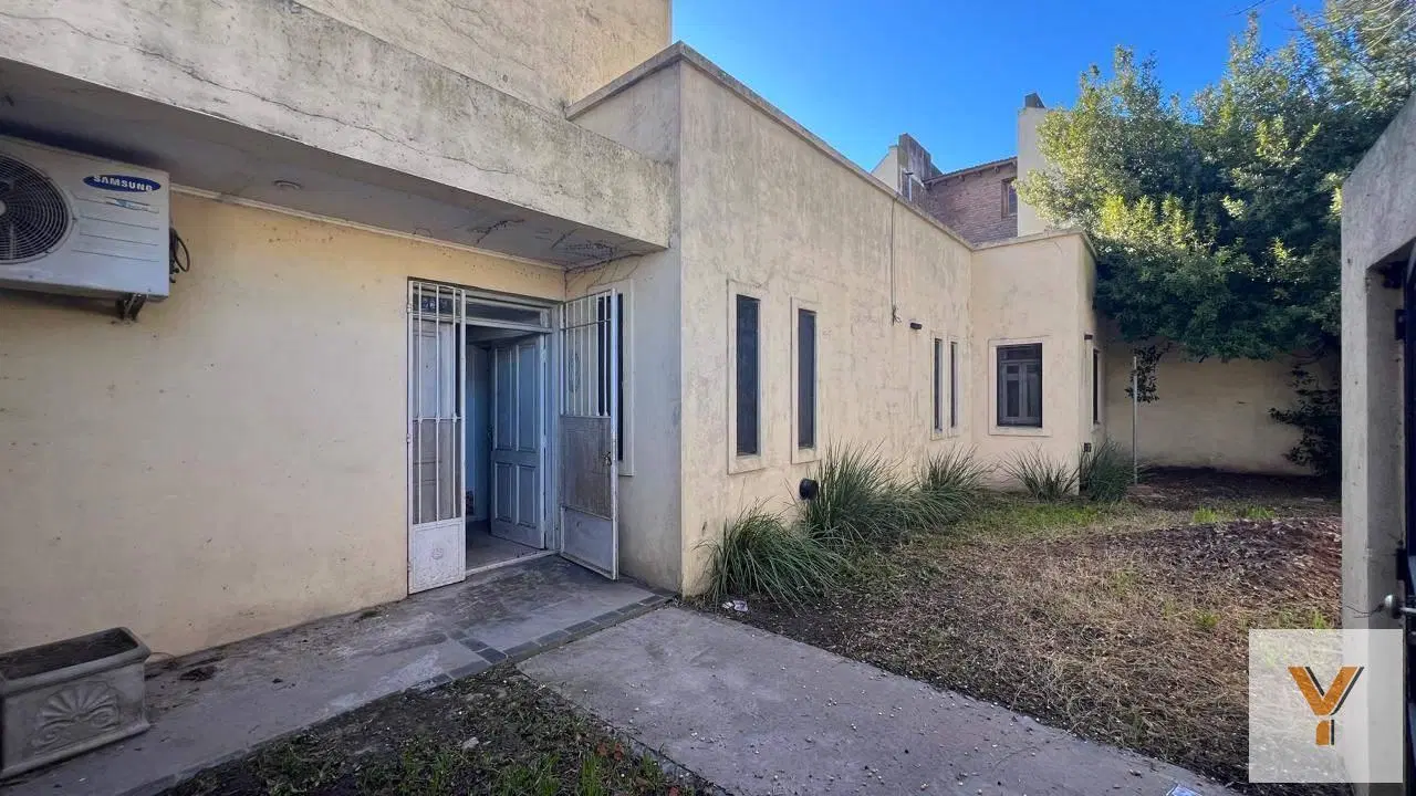 Casa en venta - 3 Dormitorios 2 Baños - Mercedes 2