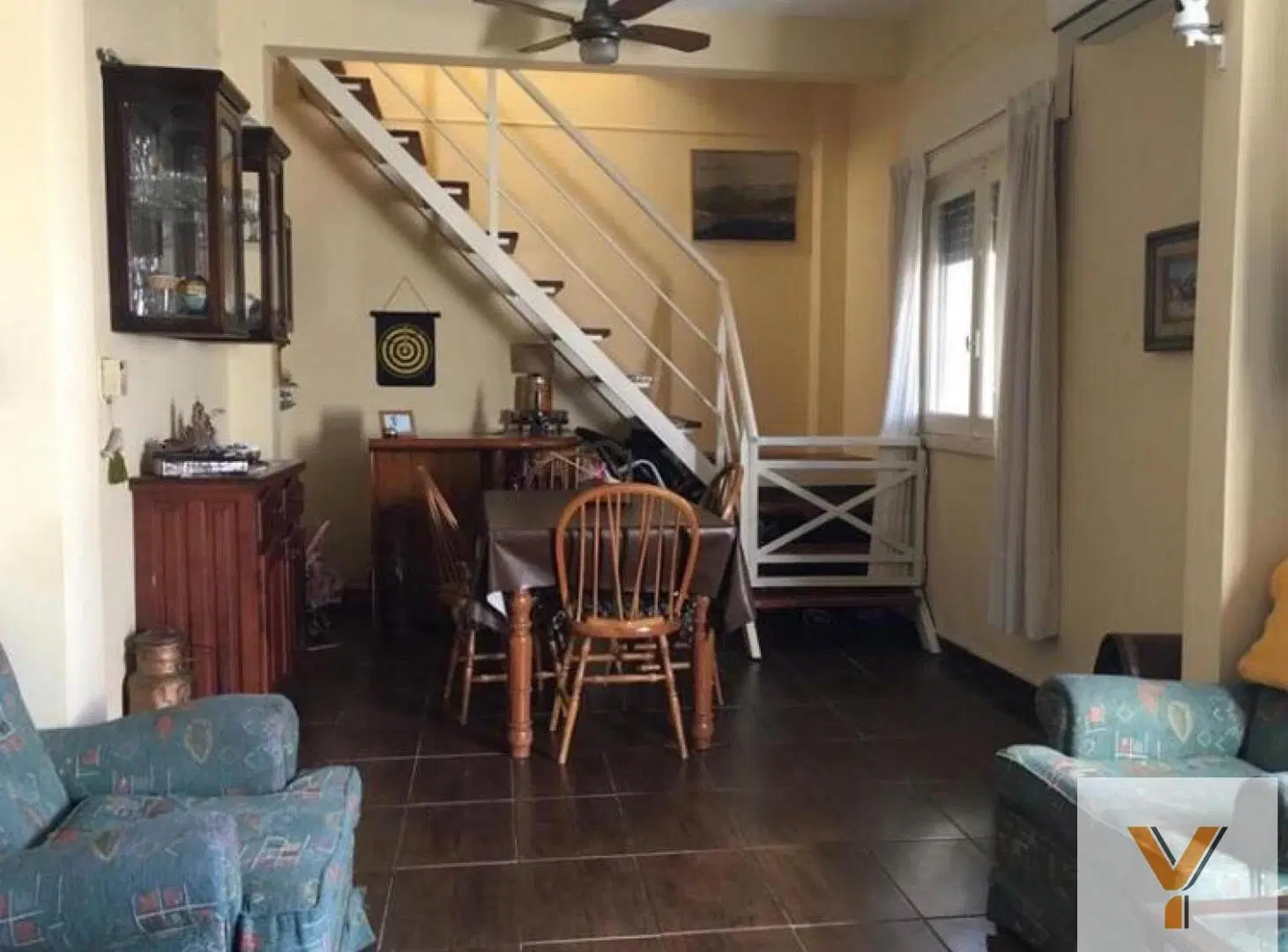 Casa en venta - 3 Dormitorios 2 Baños - Cochera - 180Mts2 - Hurlingham 5
