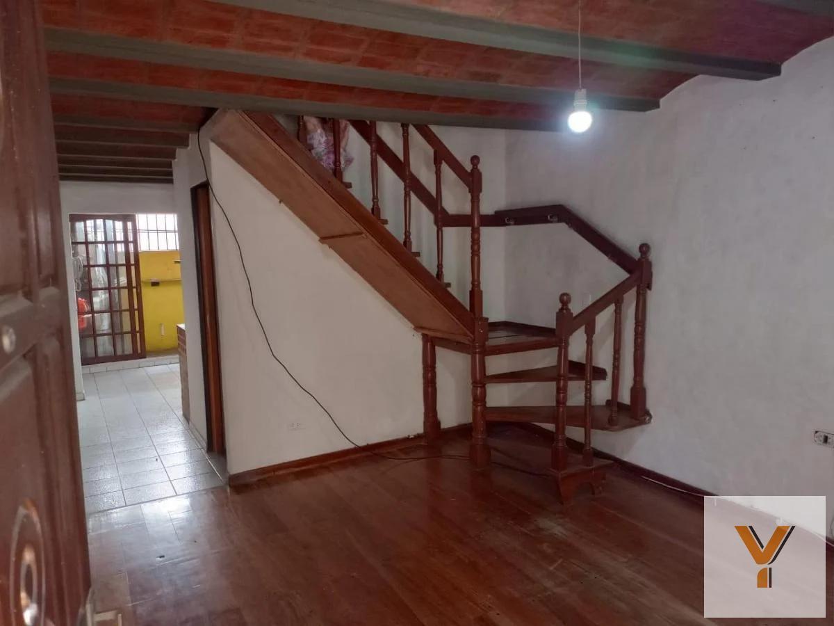 Foto de Dúplex en venta - 2 Dormitorios 1 Baño - Cochera - 62Mts2 - San Miguel, imagen 2