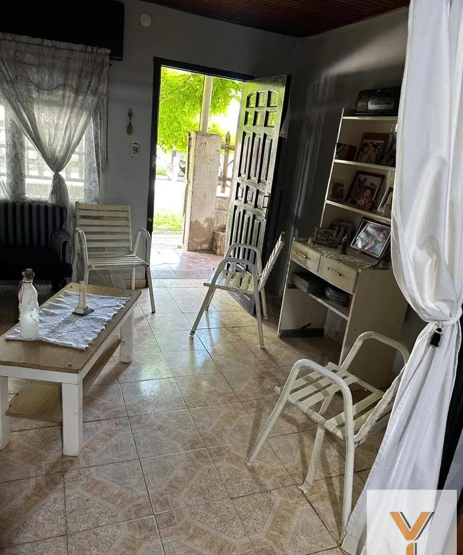 Casa en venta - 3 Dormitorios 2 Baños - La Plata 8