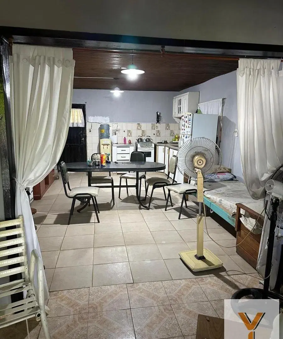 Casa en venta - 3 Dormitorios 2 Baños - La Plata 3