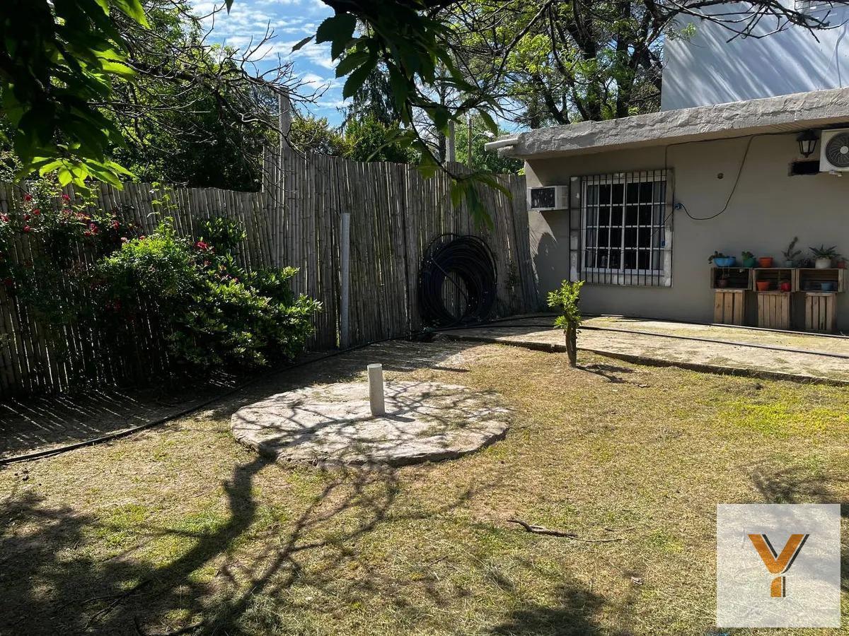 Foto de Casa en venta - 5 Dormitorios 3 Baños - Gonzalez Catan, imagen 4