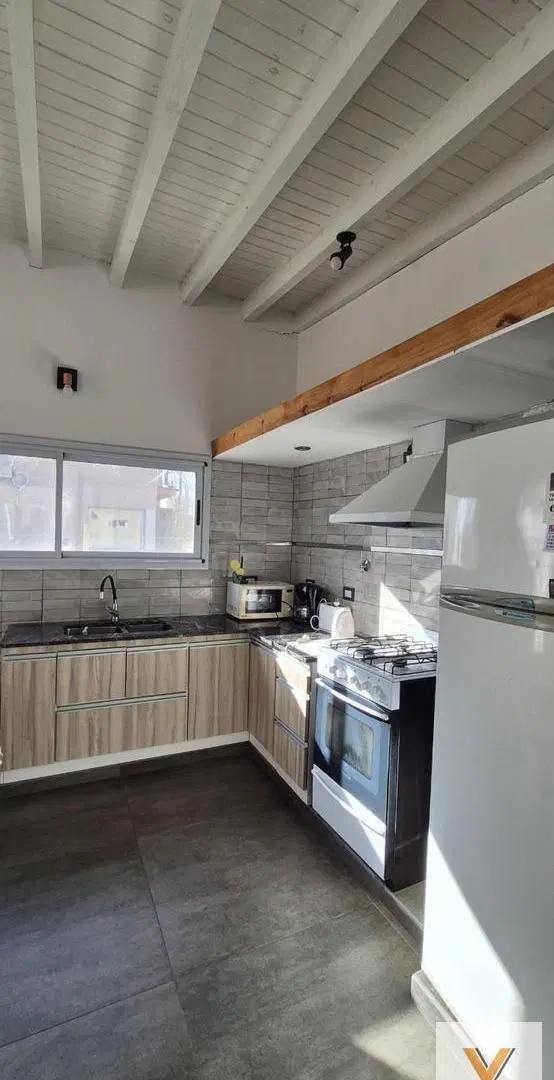 Casa en venta - 3 Dormitorios 1 Baño - Costa del Este 8