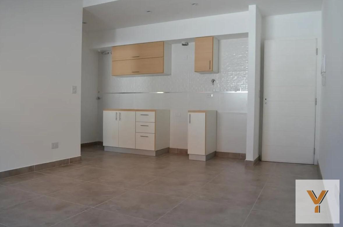 Foto de Departamento en venta - 1 dormitorio 1 baño - 41mts2 - Villa Luzuriaga, imagen 5
