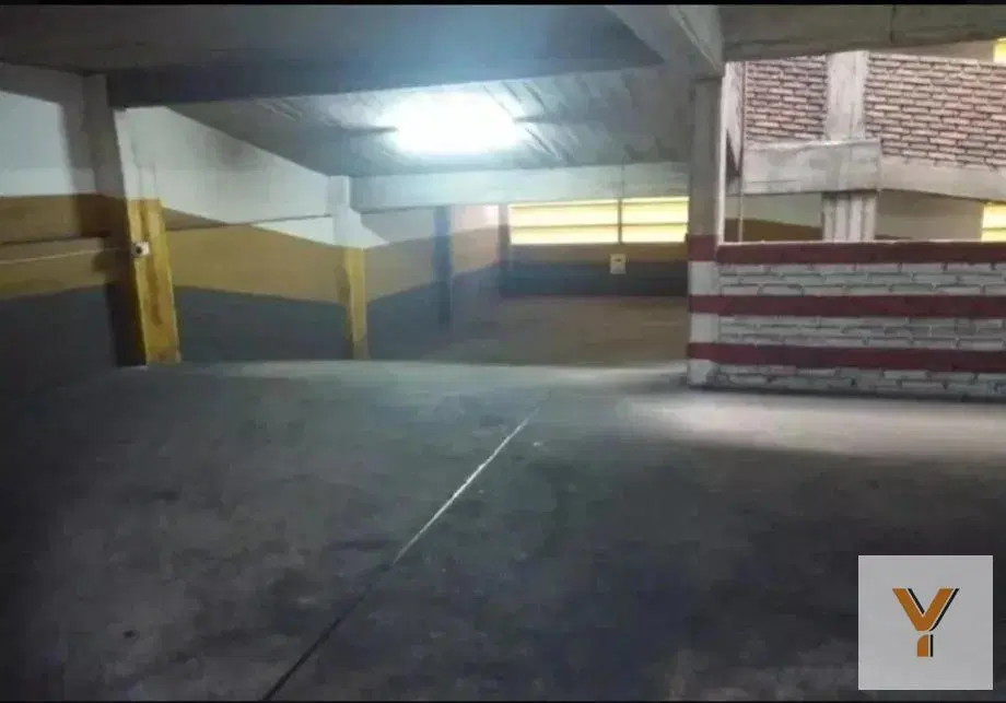 Cochera en venta - 12Mts2 - Avellaneda 8
