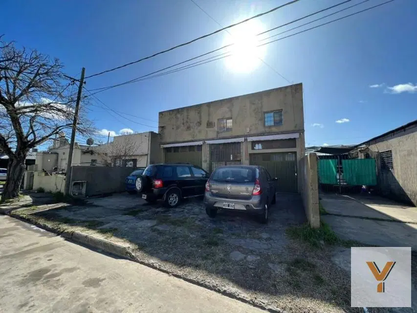 Depósito en venta - 1 Oficina 1 Baño - 300Mts2 - La Plata 2