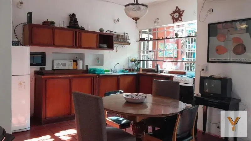 Casa en alquiler - 4 Dormitorios 4 Baños - Cochera - 200Mts2 - Constitución 3
