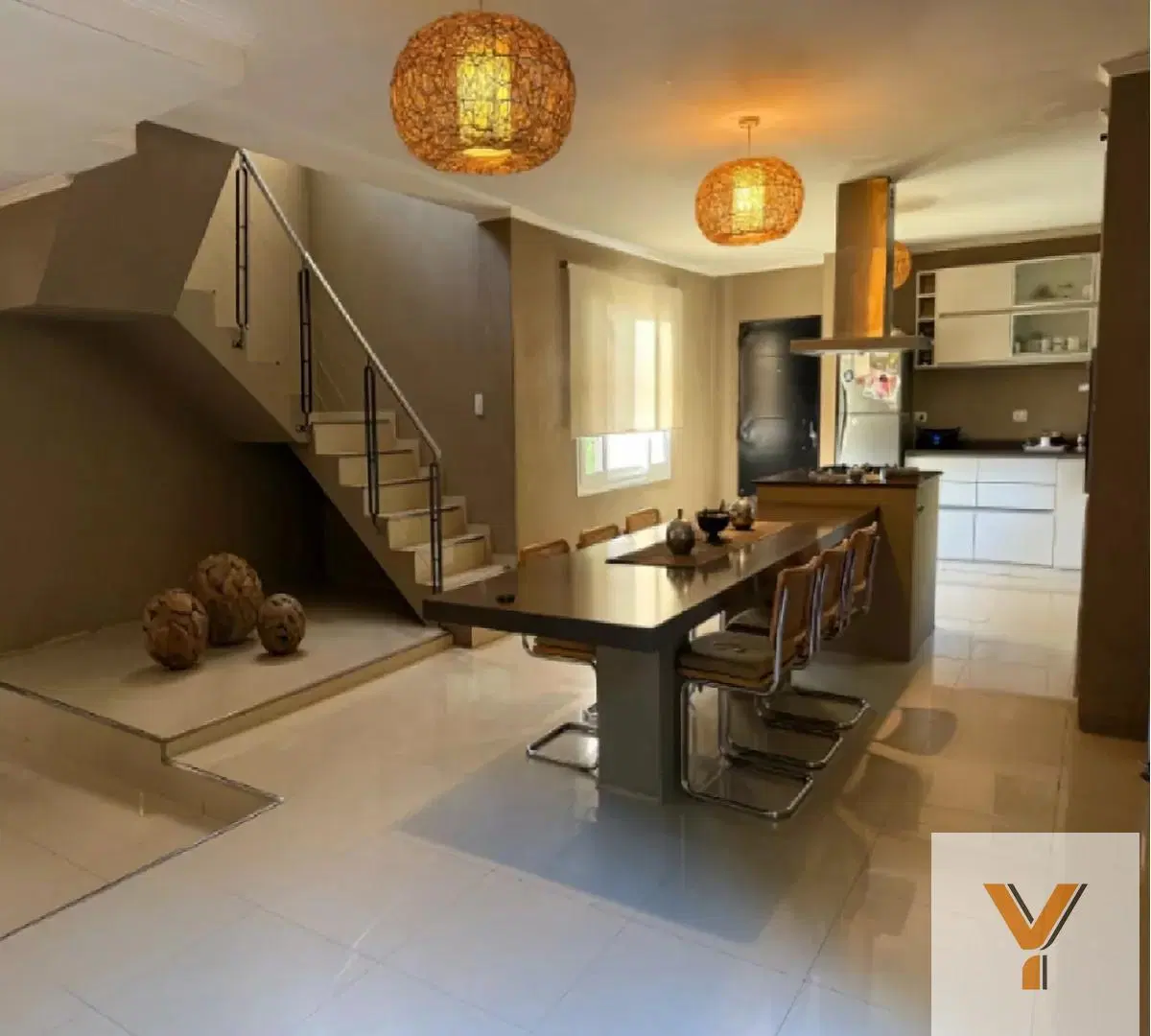 Casa en venta - 5 Dormitorios 4 Baños - Cochera - 1.645Mts2 - Lobos 3