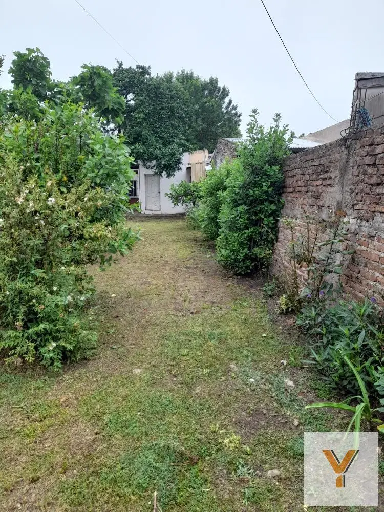 Casa en venta - 8 Dormitorios 7 Baños - Cocheras - 600Mts2 - Ezpeleta 2