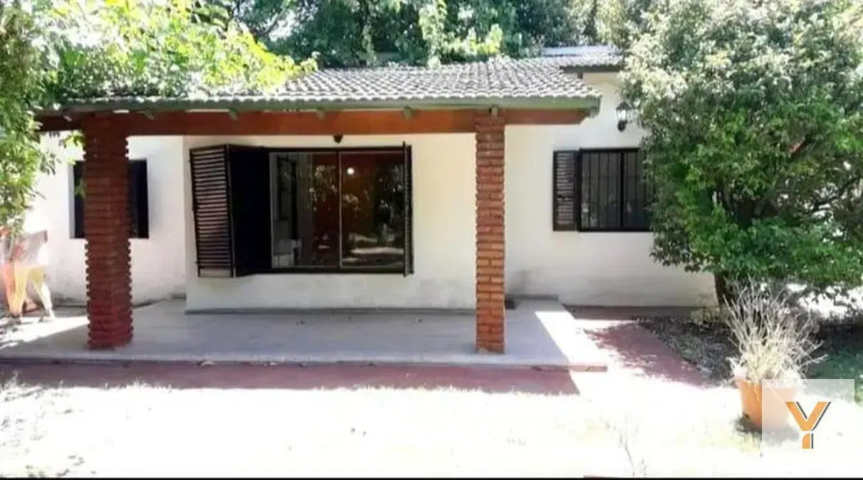 Casa en venta - 3 Dormitorios 2 Baños - 4.540Mts2 - Moreno 3