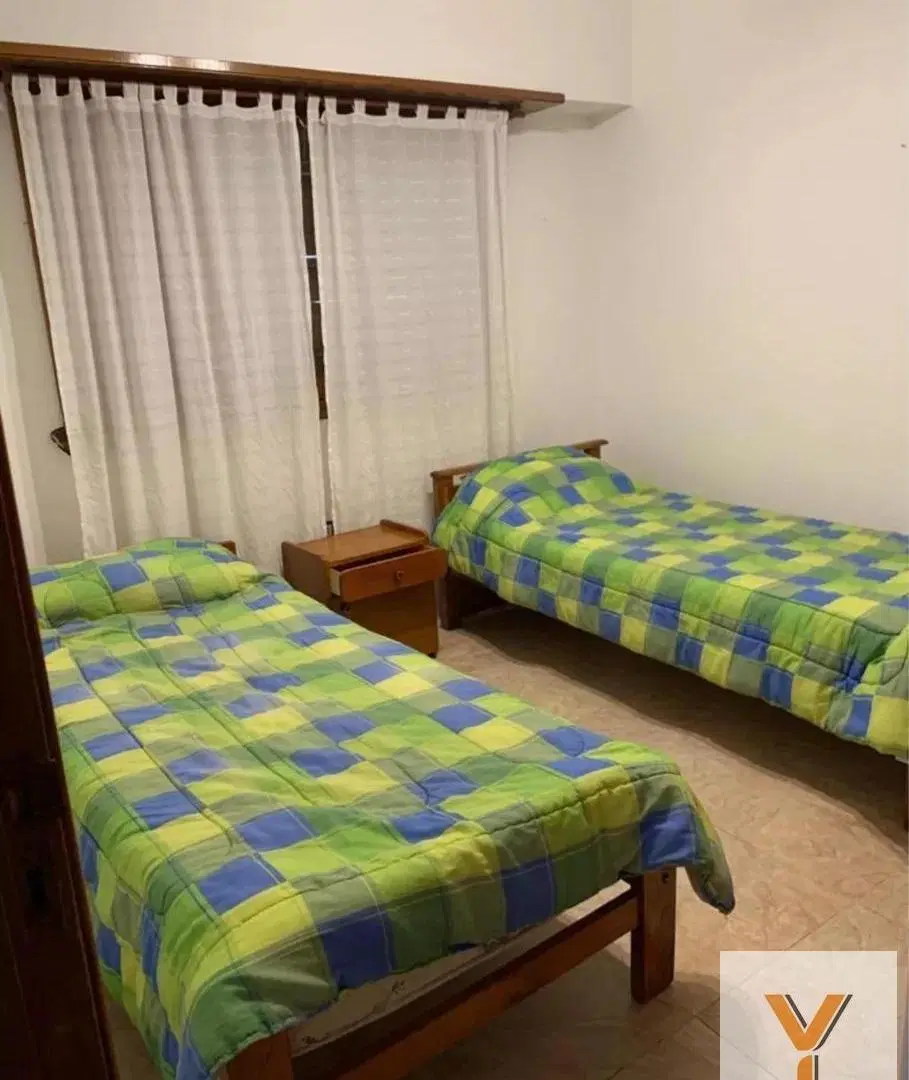 Casa en venta - 3 Dormitorios 1 Baño - Departamento - 400Mts2 - Miramar 4