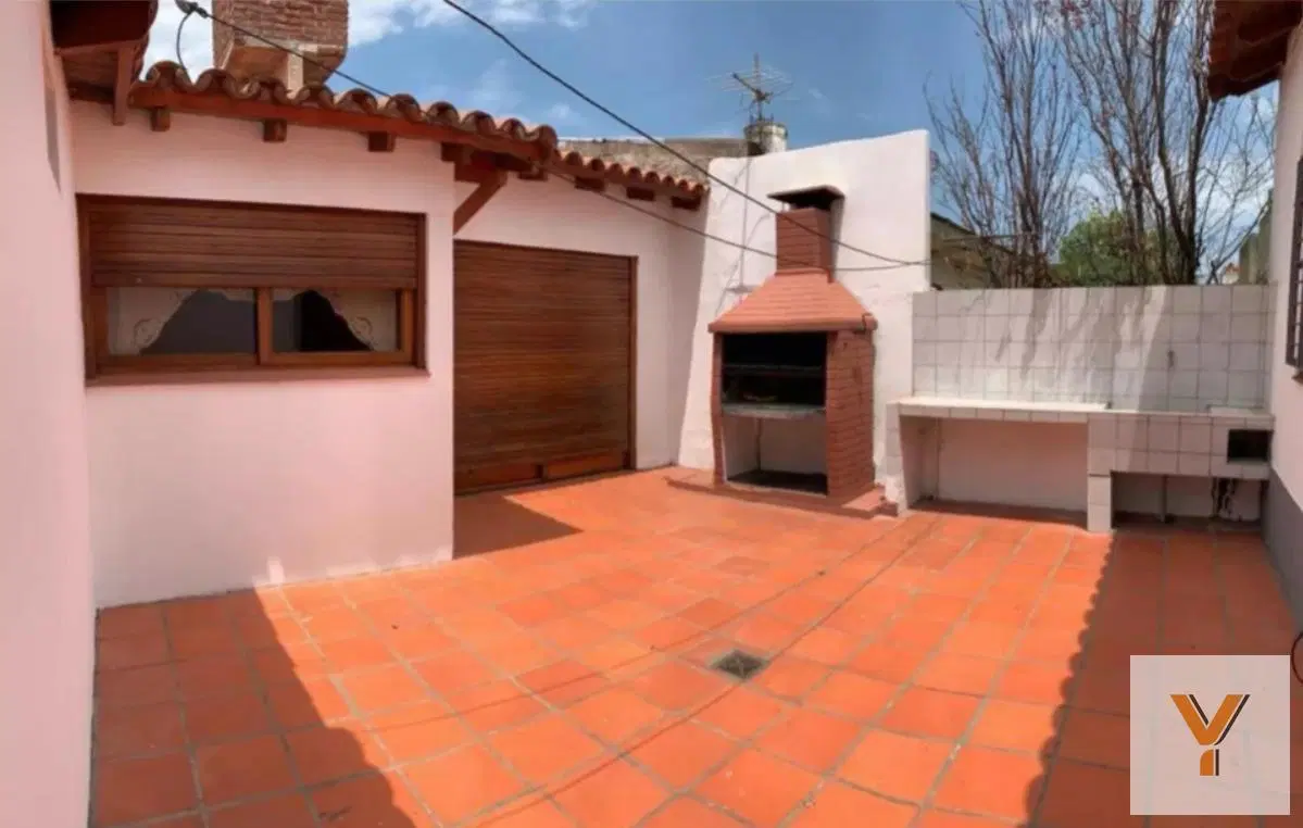 Casa en venta - 3 Dormitorios 1 Baño - Departamento - 400Mts2 - Miramar 8