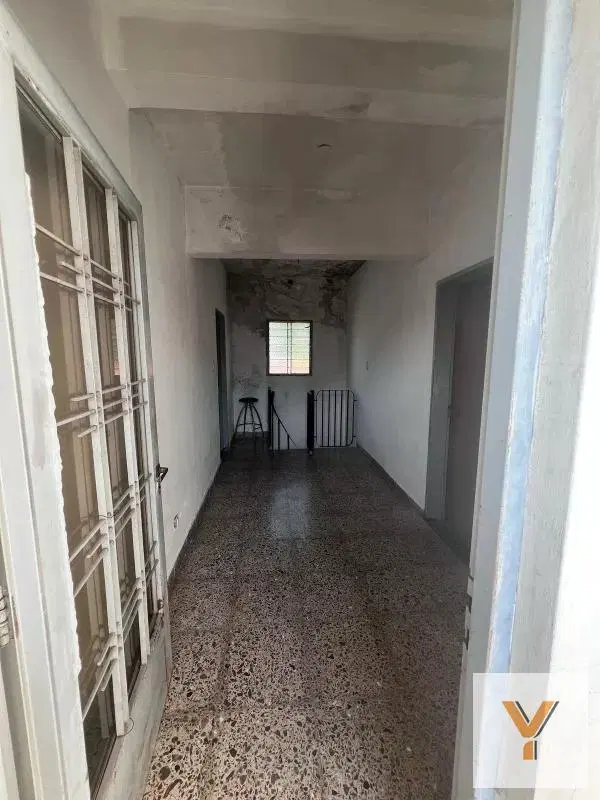 Casa en venta - 6 Dormitorios 3 Baños - Cochera - 500Mts2 - Billinghurst 2