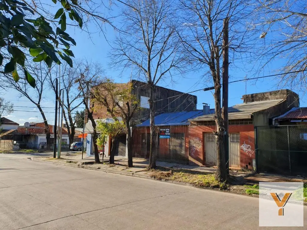 Casa en venta - 1 Dormitorio 1 Baño 1 Local 1 Deposito - 360Mts2 - Lomas de Zamora 4