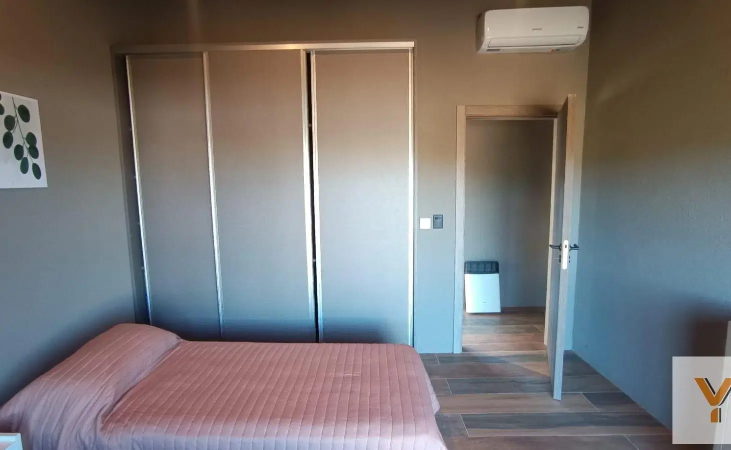 Casa en venta - 5 Dormitorios 3 Baños - Pinamar 8
