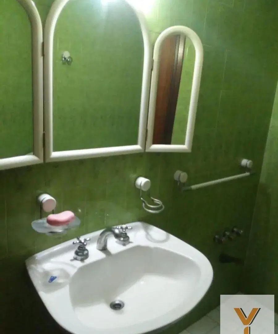 Casa en venta - 4 Dormitorios 3 Baños - Cochera - 300Mts2 - Cañuelas 4
