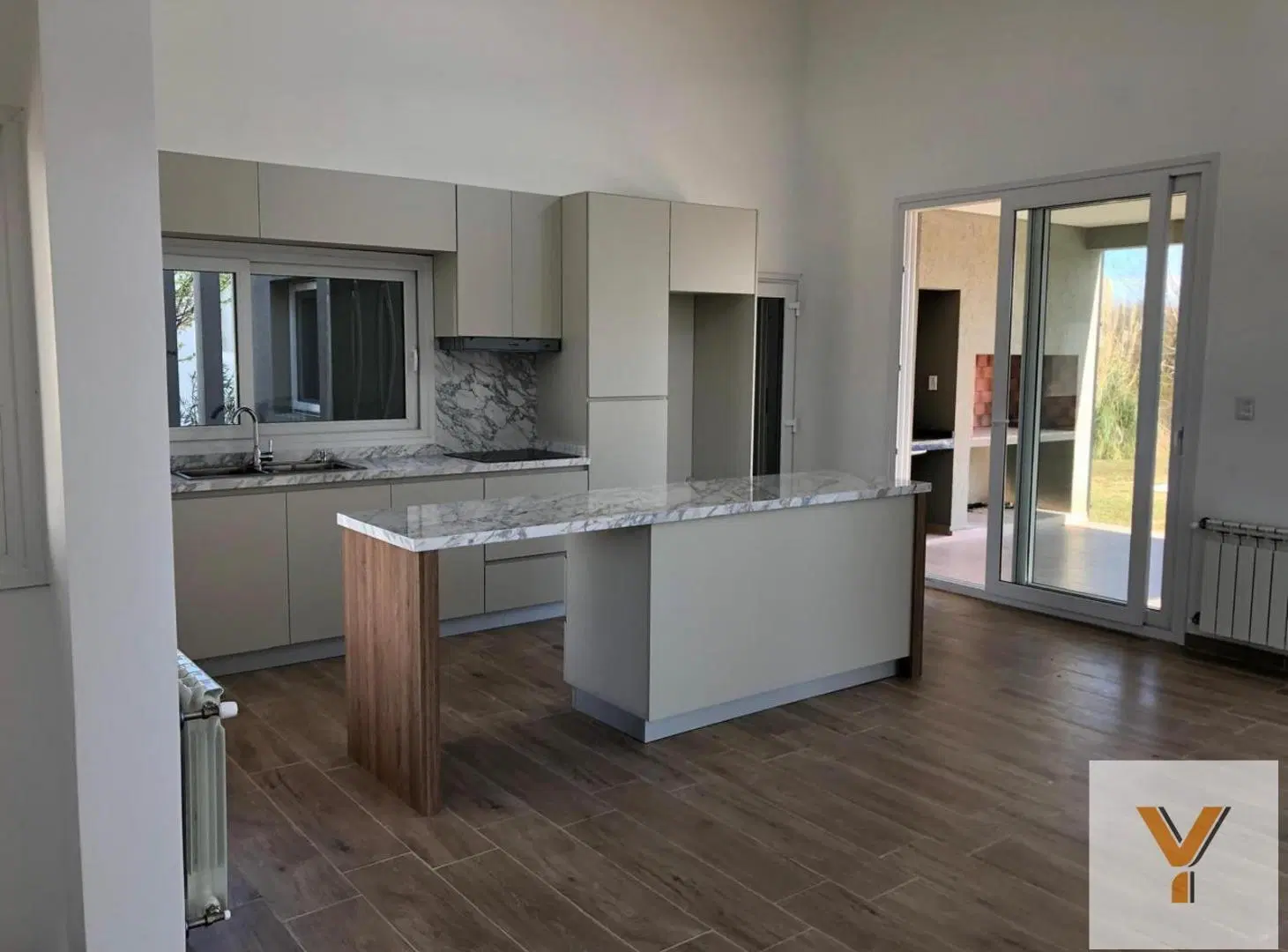 Casa en venta - 3 Dormitorios 3 Baños - Luján 4